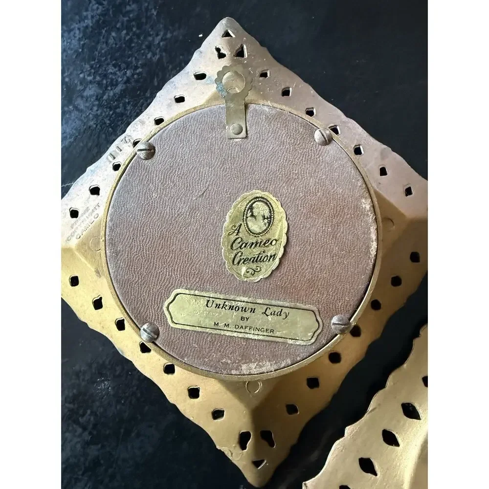 A CAMEO CREATION Convex Glass 2 Portraits Countess Grosvenor and Blessington